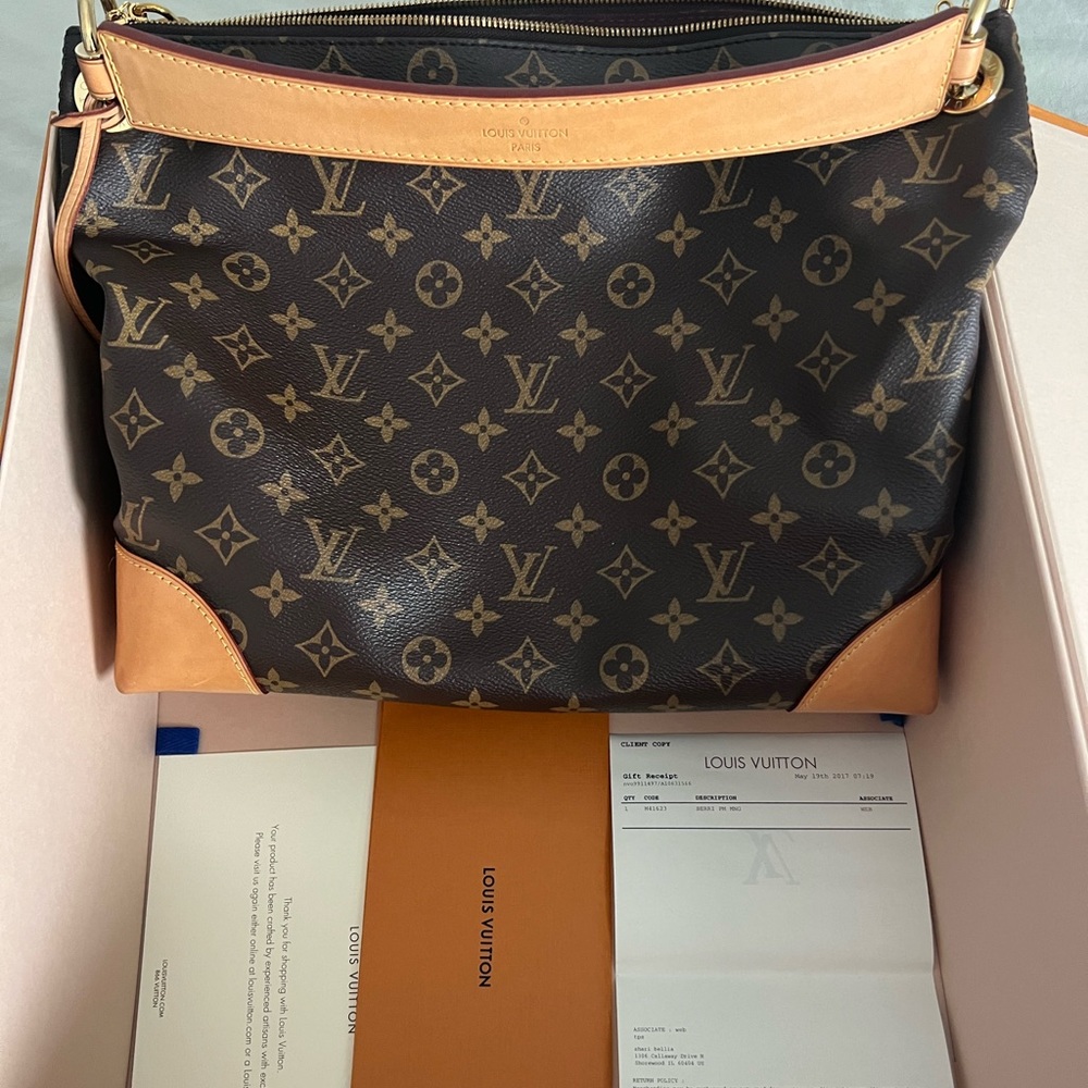 Louis Vuitton Berri PM